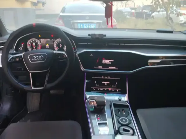 Audi A6L — Фото автомобиля 12