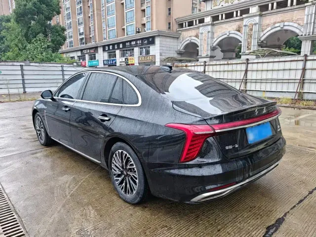 Hongqi H5 — Фото автомобиля 7