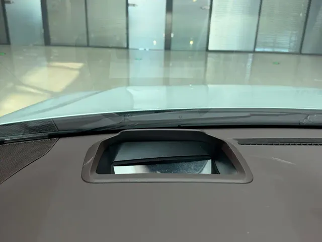 Toyota Sienna — Фото автомобиля 6