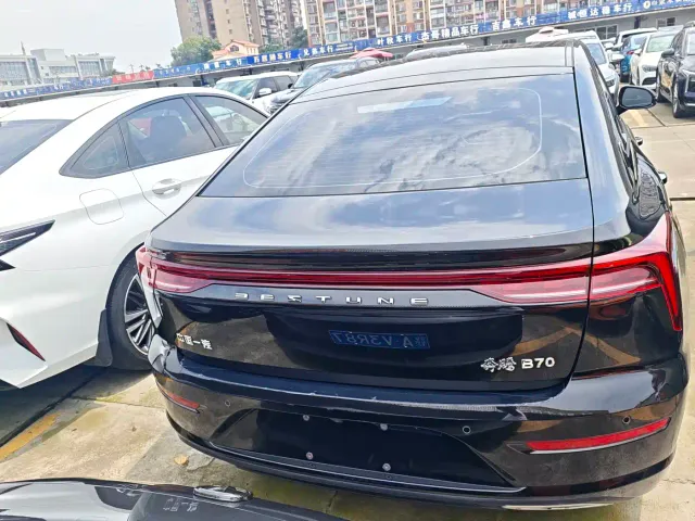Bestune B70 — Фото автомобиля 17