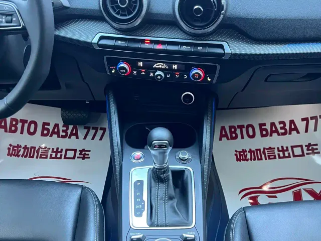 Audi Q2L — Фото автомобиля 12