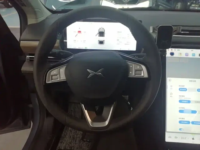 Xpeng P5 — Фото автомобиля 10
