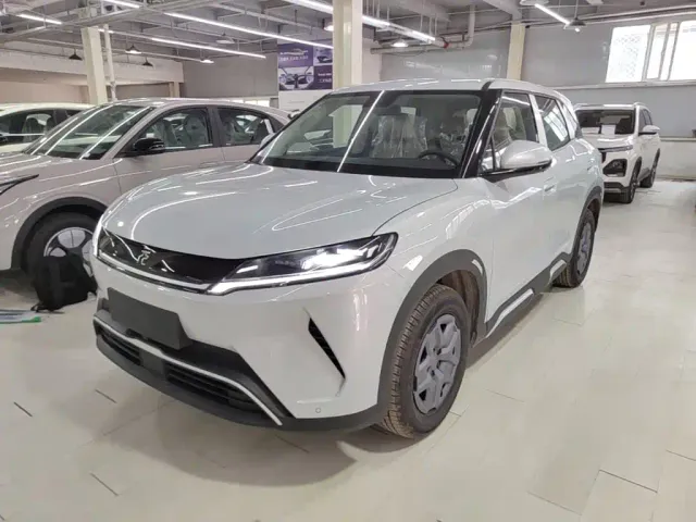 Фотография автомобиля — BYD Yuan UP