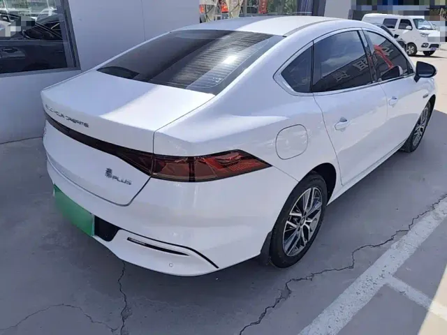 BYD Qin PLUS — Фото автомобиля 6