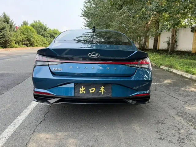 Hyundai Elantra — Фото автомобиля 4