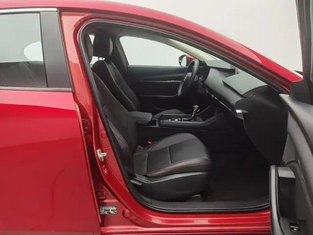 Mazda Axela — Фото автомобиля 23