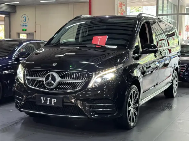 Фотография автомобиля — Mercedes-Benz V-Class