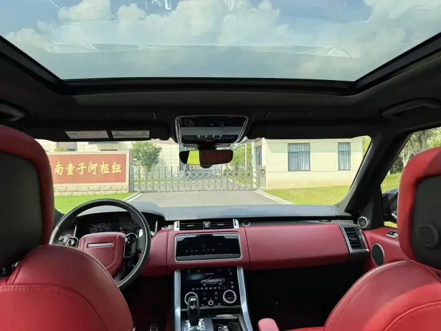 Land Rover Range Rover Sport — Фото автомобиля 4