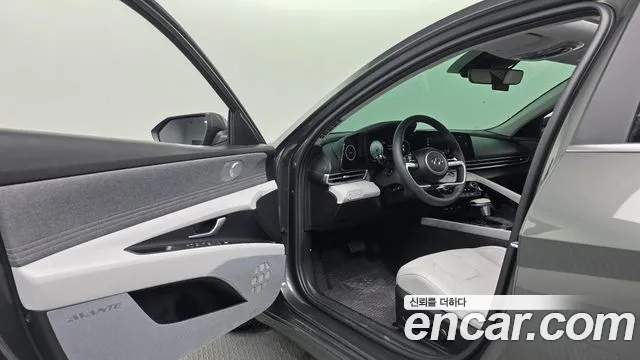 Hyundai AVANTE Avante (CN7) — Фото автомобиля 11