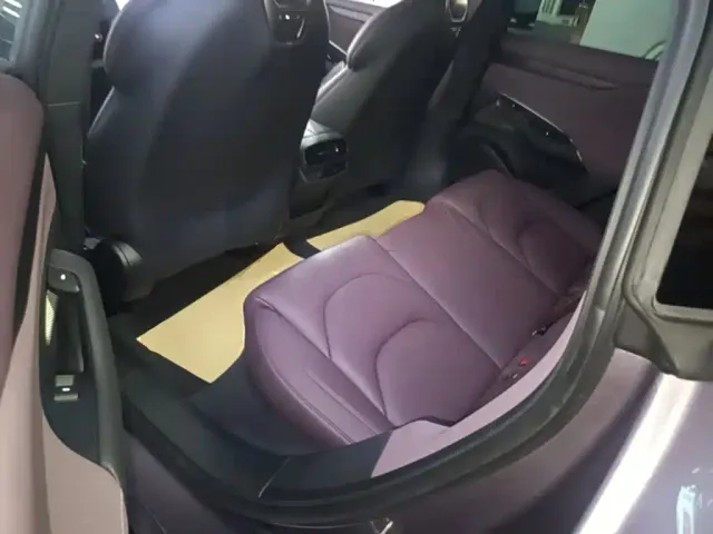 Xiaomi SU7 — Фото автомобиля 16