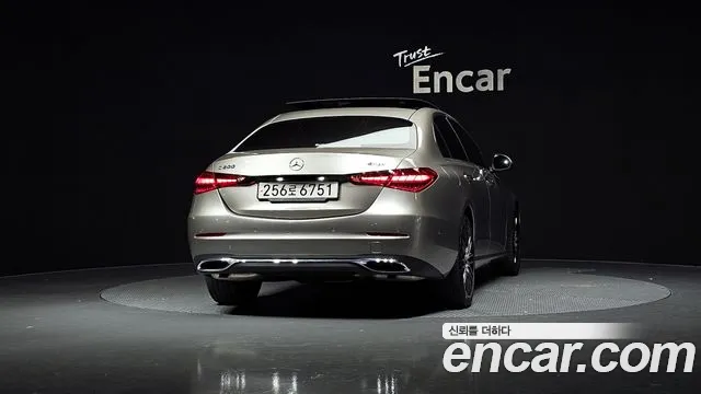 Mercedes-Benz C-Class — Фото автомобиля 4