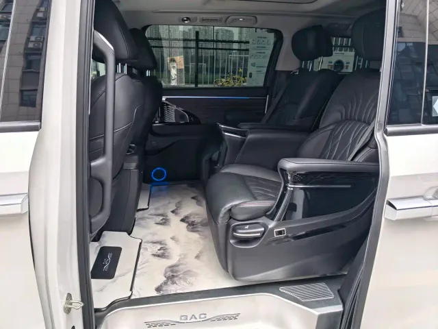 GAC Trumpchi M8 — Фото автомобиля 12