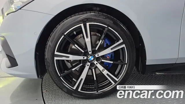BMW 5-Series 5 серия (G60) 530i xDrive M Sport — Фото автомобиля 3