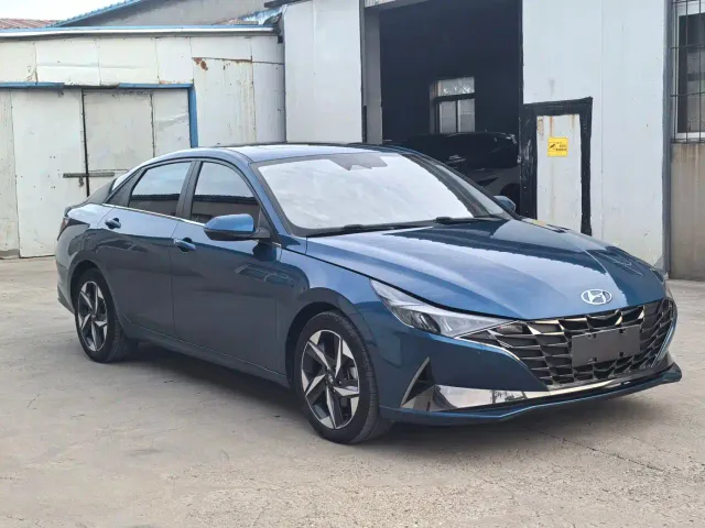 Hyundai Elantra — Фото автомобиля 3