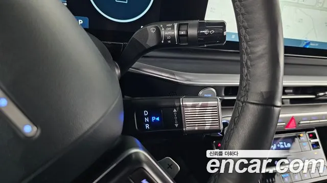 Hyundai Grandeur Grandeur (GN7) 2.5 Бензин 2WD — Фото автомобиля 9