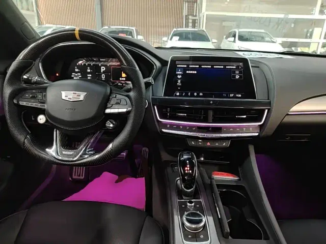 Cadillac CT5 — Фото автомобиля 9