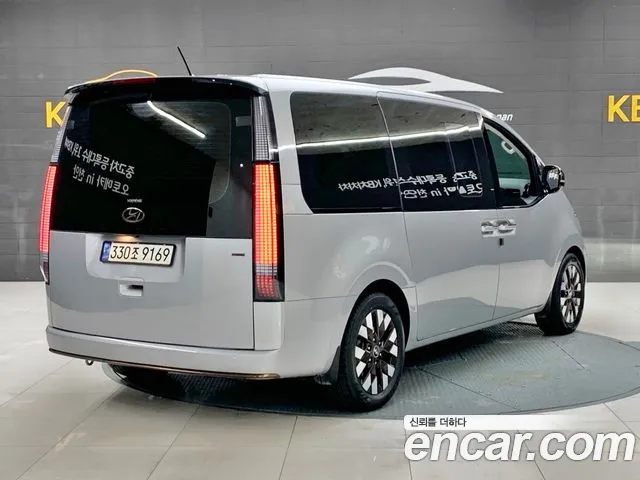 Hyundai Staria Staria 4WD Lounge 9 мест — Фото автомобиля 2