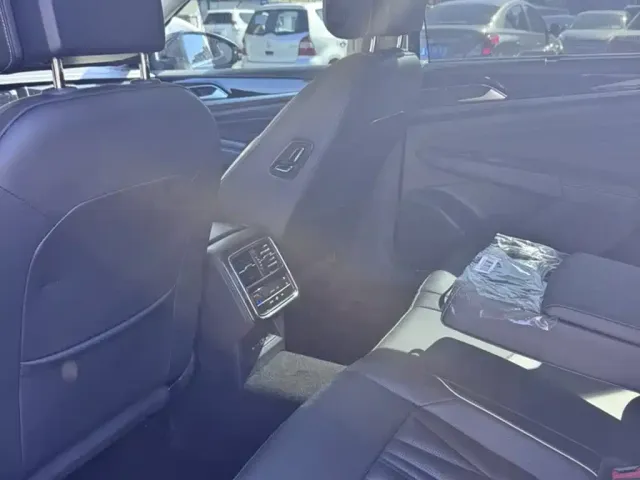 Volkswagen Passat — Фото автомобиля 19