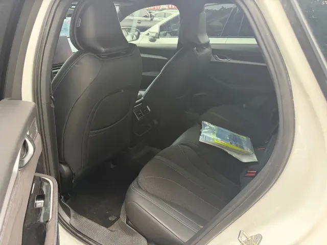Geely Xingrui — Фото автомобиля 12