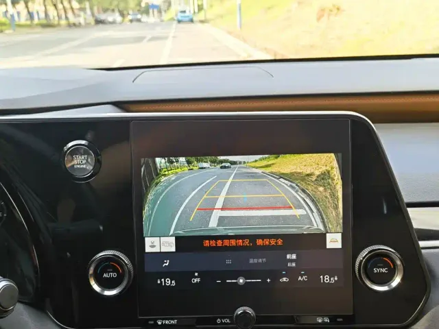 Lexus RX — Фото автомобиля 14