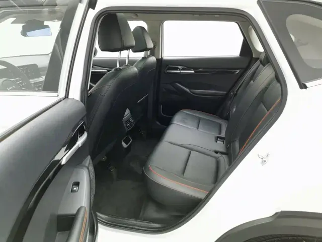 Kia Seltos — Фото автомобиля 15