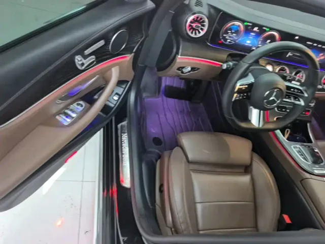 Mercedes-Benz E-Class — Фото автомобиля 15