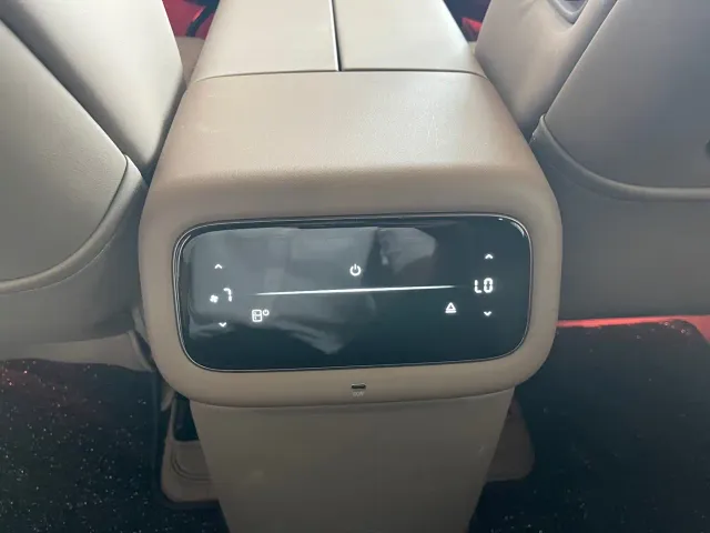 IM Motors LS8 — Фото автомобиля 15