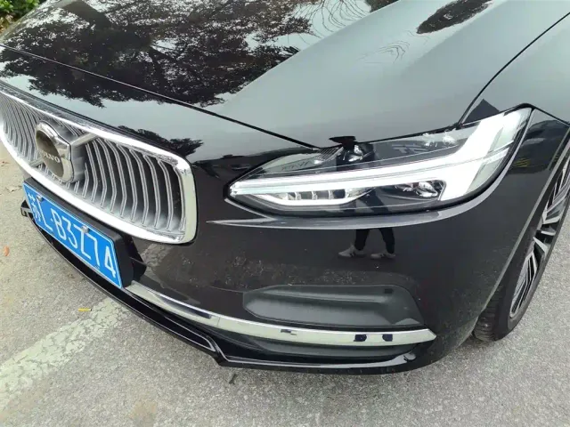 Volvo S90 — Фото автомобиля 17