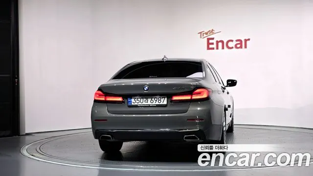 BMW 5 Series G30 — Фото автомобиля 4