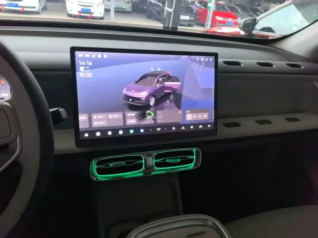 Leapmotor B10 — Фото автомобиля 12
