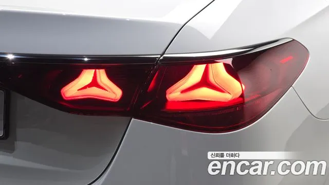 Mercedes-Benz E-Class W214 — Фото автомобиля 23