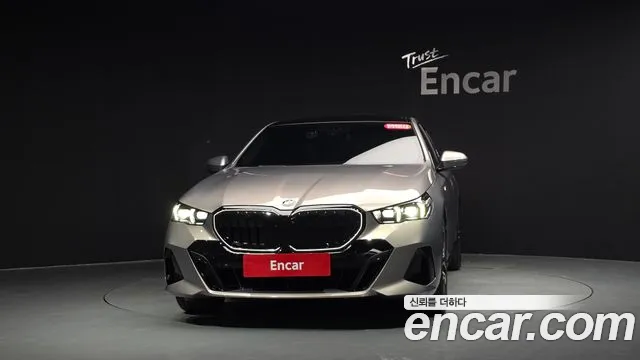 Фотография автомобиля — BMW 5 Series G60