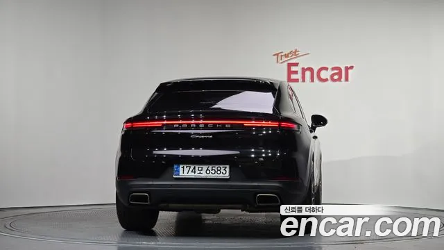 Porsche Cayenne — Фото автомобиля 4