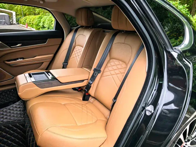 Jaguar XFL — Фото автомобиля 13