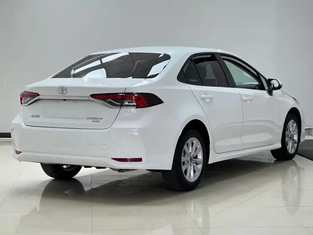 Toyota Corolla — Фото автомобиля 6