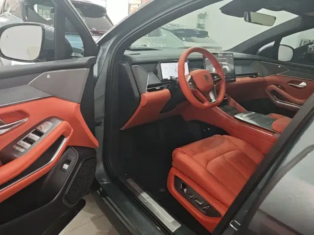 BYD Tang L — Фото автомобиля 15