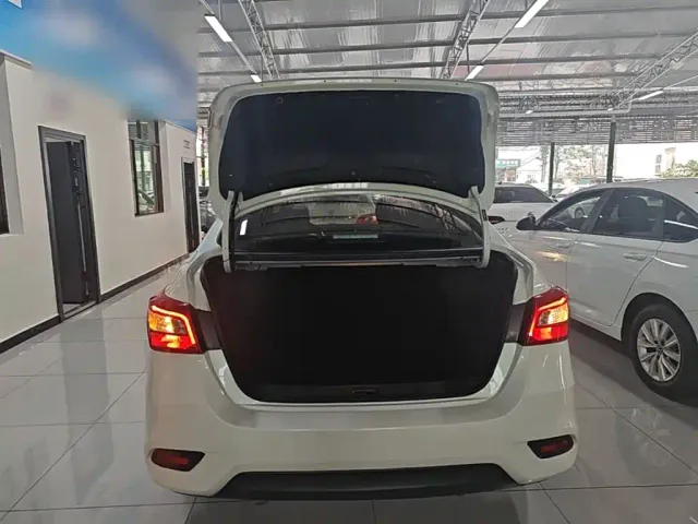 Nissan Sylphy — Фото автомобиля 18