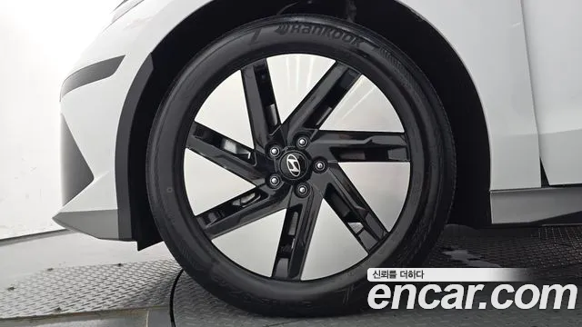 Hyundai Ioniq 6 — Фото автомобиля 5
