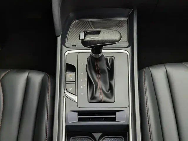 Bestune T55 — Фото автомобиля 13