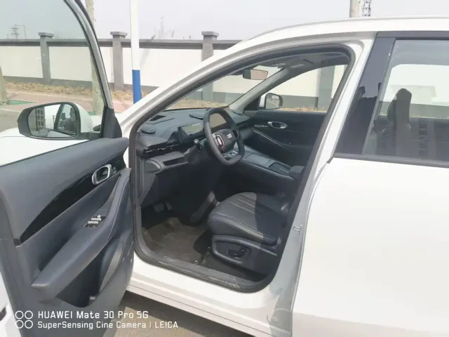Geely Galaxy E5 — Фото автомобиля 11
