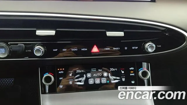 Genesis GV70 — Фото автомобиля 20