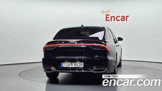 Hyundai Grandeur — Фото автомобиля 4