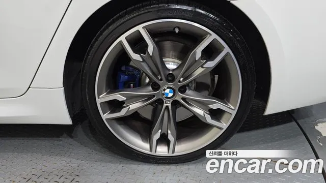 BMW 5 Series G30 — Фото автомобиля 5