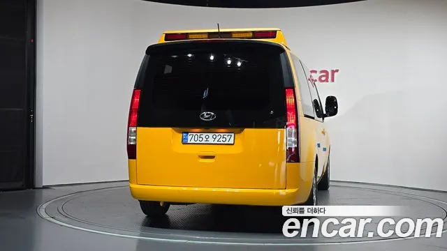 Hyundai Staria Staria — Фото автомобиля 4
