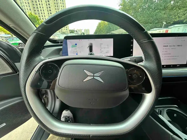Xpeng P7 — Фото автомобиля 12