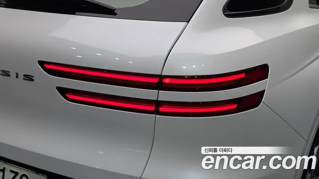 Genesis GV70 — Фото автомобиля 8