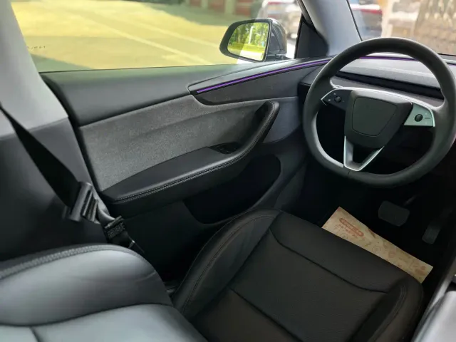 Tesla Model Y — Фото автомобиля 15