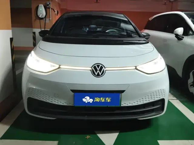 Volkswagen ID.3 — Фото автомобиля 2