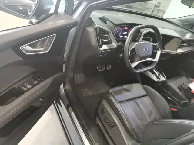 Audi Q4 e-tron — Фото автомобиля 20