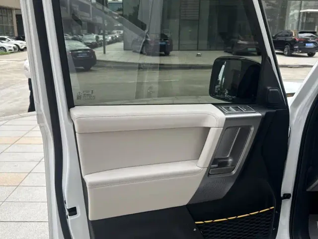 iCAR V23 — Фото автомобиля 11
